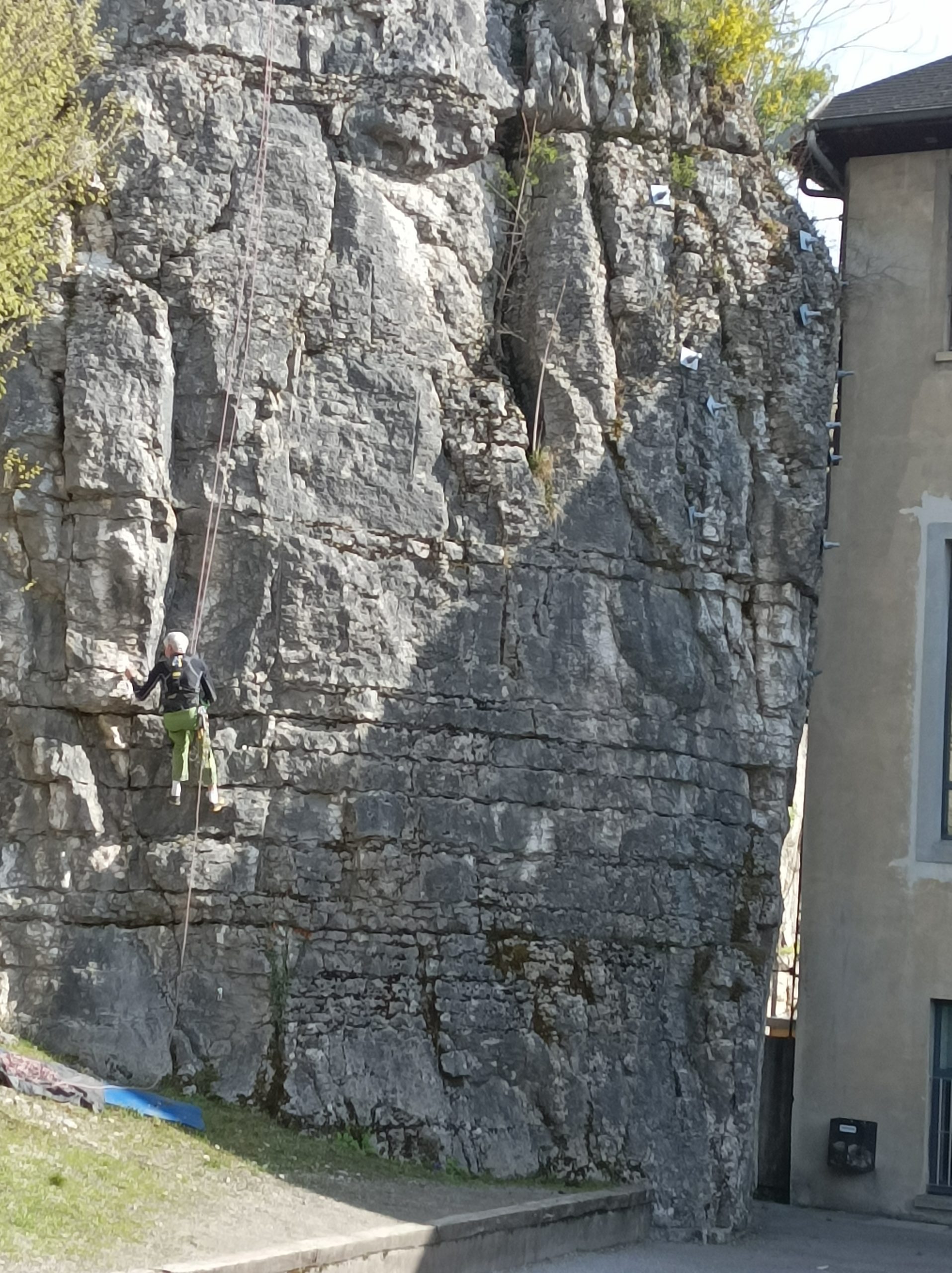 You are currently viewing Une falaise d’escalade unique en France