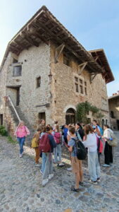 Lire la suite à propos de l’article La classe Patrimoine à Pérouges